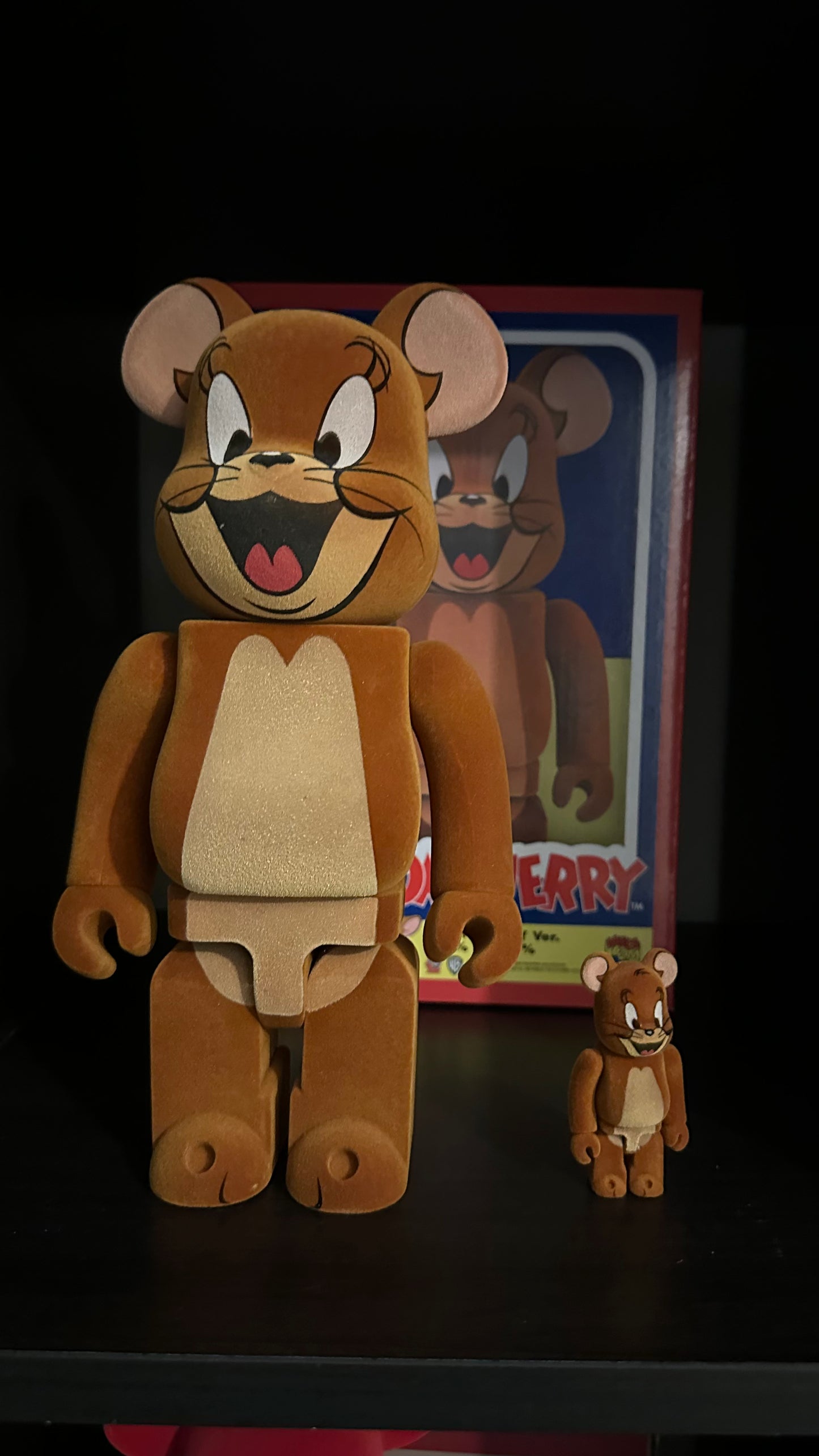 Tom and Jerry - Jerry Flocky 100% 400% Bearbrick Figure Set (Pre owned)