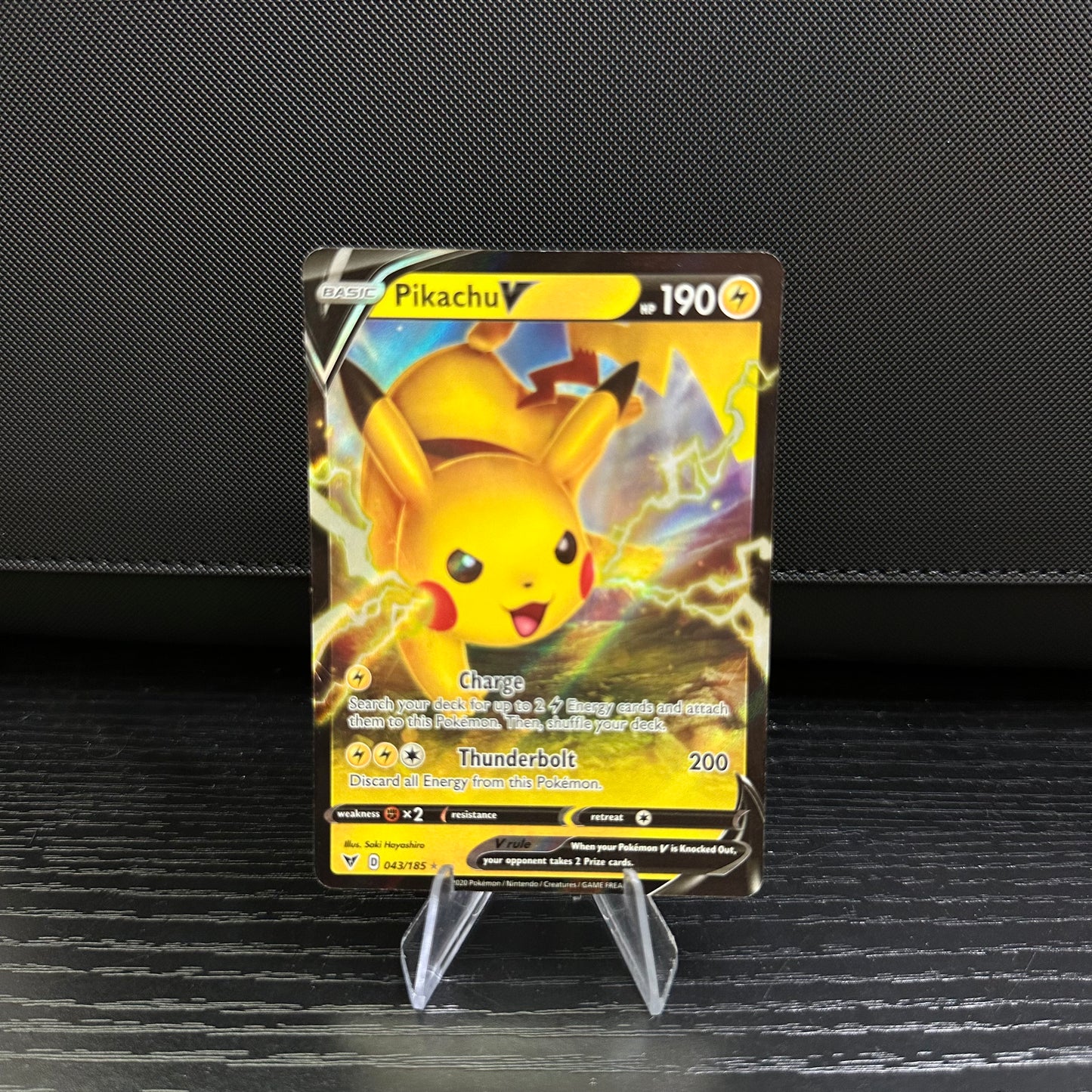 Pikachu V - SWSH04: Vivid Voltage (SWSH04) (Near Mint)