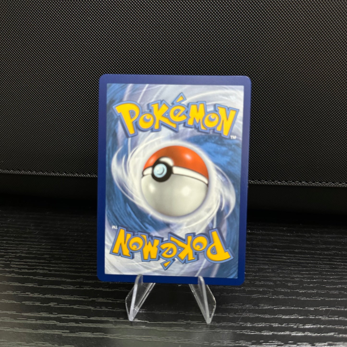 Pikachu V - SWSH04: Vivid Voltage (SWSH04) (Near Mint)